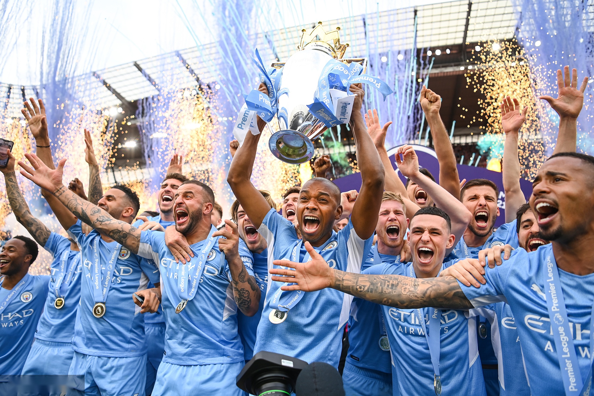 攻防两端的 攻防两端的